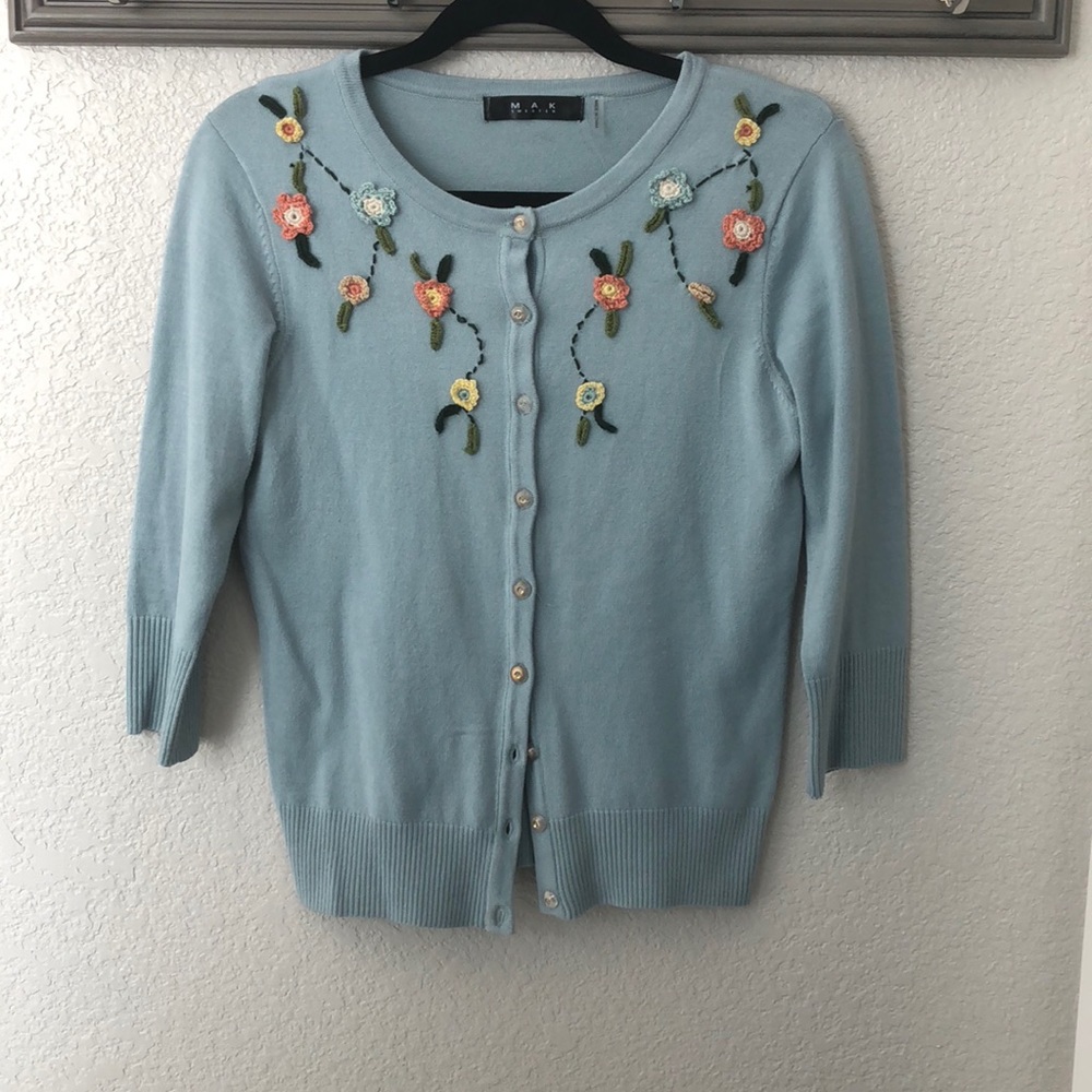 EUC L MAK Light Blue Sweater